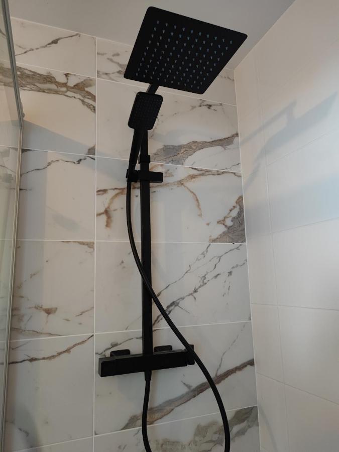La Suite Appartement Pleine Vue Mer กงการ์โน ภายนอก รูปภาพ